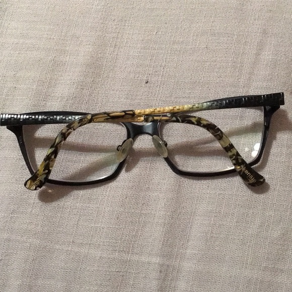 Black metal Kenzie eyeglass frames - Picture 2 of 3